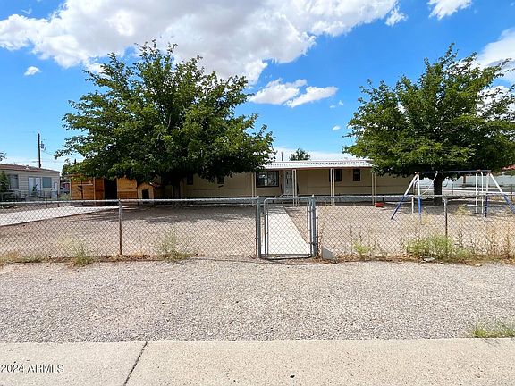 3rd image of 922 N PRESCOTT Avenue