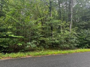 16 Old Coach Ln, Amherst, NH 03031