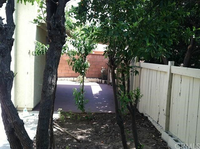 2nd image of 1958 W Quartermaster Ave