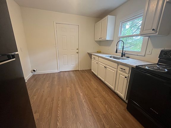 3rd image of 7132 4th Ave S