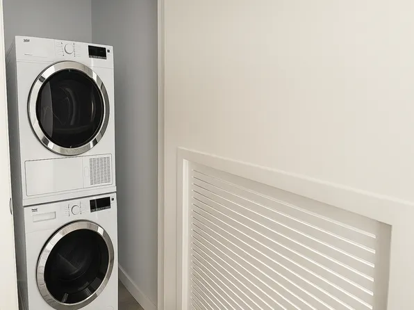 77 Commercial Street image 4 of 6