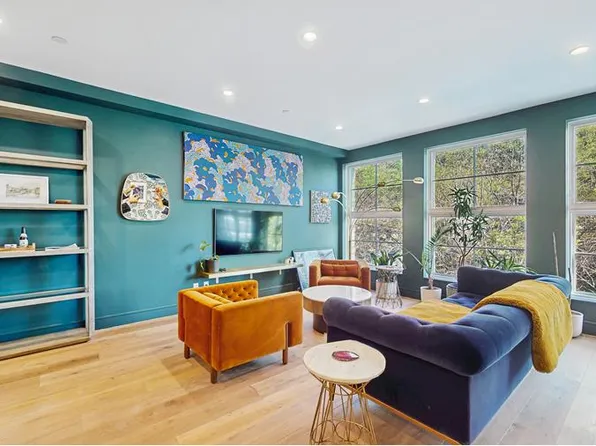 40 Huntington Street 3C image 3 of 10