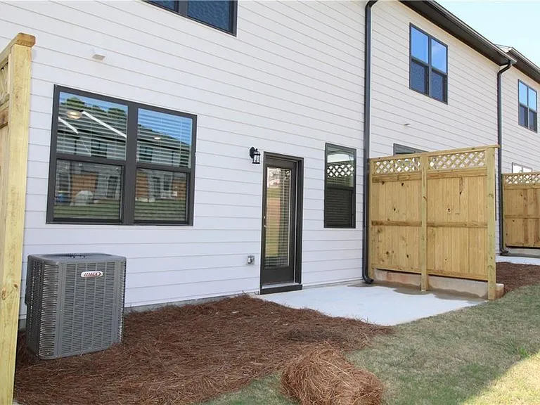 6513 Mountain Home Way — Photo 2