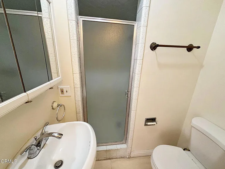 210 W Woodruff Ave — Photo 22