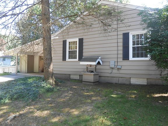 3rd image of 475 Dansel St