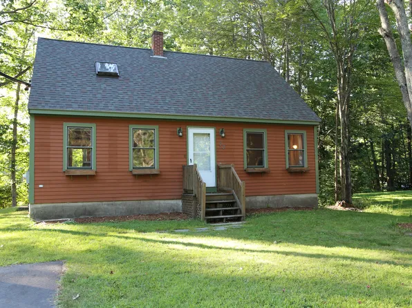 33 Date St, Old Orchard Beach, ME 04064