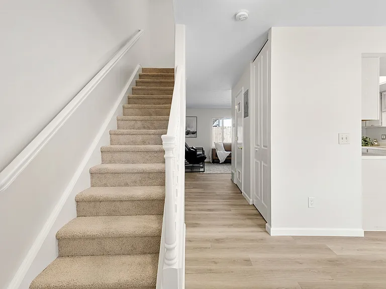 2666 Sherwood Cir — Photo 12