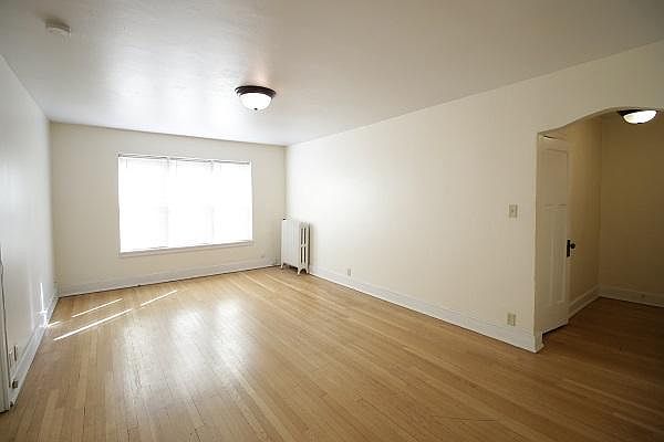 1st image of 1606 E Royall Pl #4-04