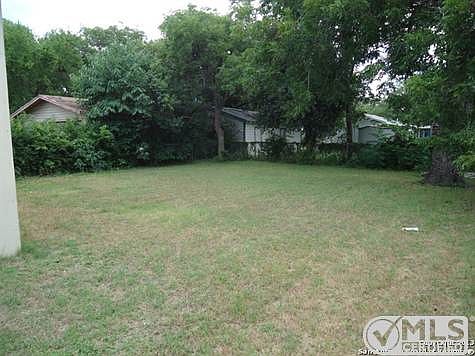 5th image of 2710 Steves Ave