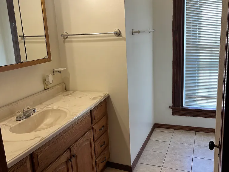 540 & B Main St #B — Photo 7
