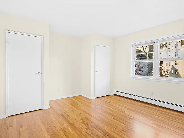 138 Clinton Pl #1B — Photo 9