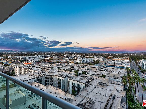 5th image of 13700 Marina Pointe Dr Unit 1524