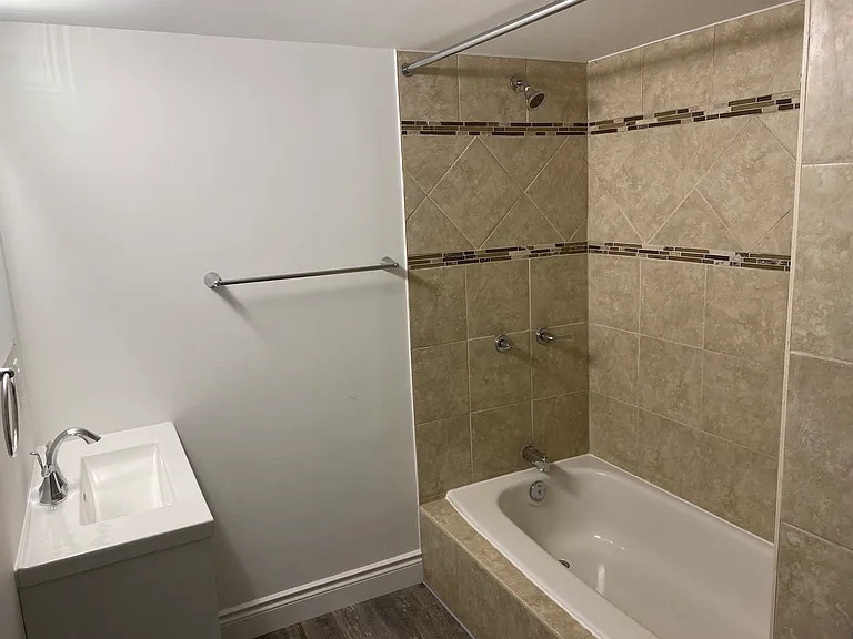 55 Edwina Ct #2 — Photo 4