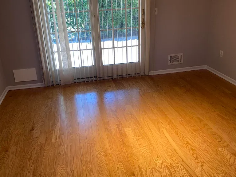 89 Maple Dr — Photo 5
