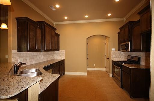 3rd image of 1205 SW Starry Sky Blvd