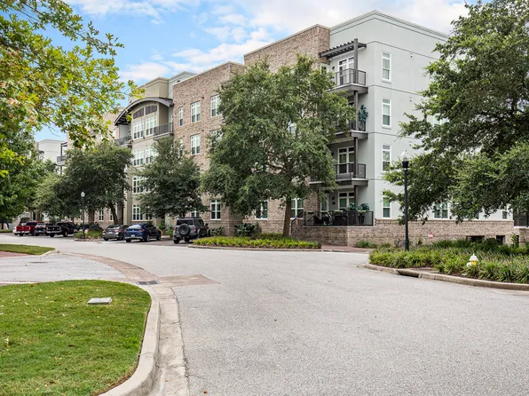 135 Pier View St Unit 103, Daniel Island, SC 29492