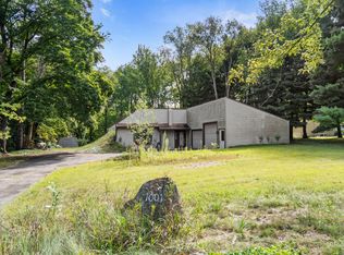 1001 N Dearing Rd, Parma, MI 49269