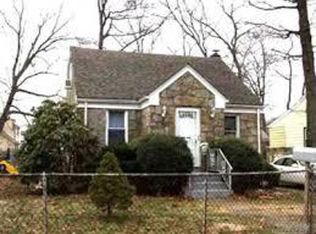 28 Wagner Ave, Roosevelt, NY 11575