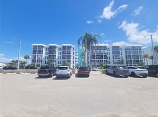 4900 38th Way S APT 302, Saint Petersburg, FL 33711