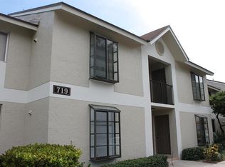 719 Gardens Dr APT 202, Pompano Beach, FL 33069