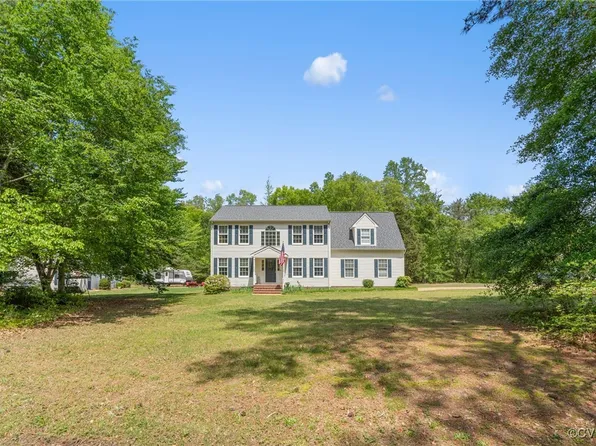 300 Cove Ct, Lanexa, VA 23089