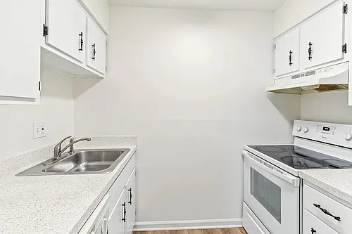 Foreman Apartments Photo 1