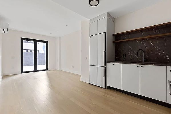 1st image of 260 Gold St APT 1218