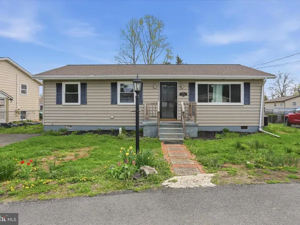 105 Marl Dr, Ranson, WV 25438