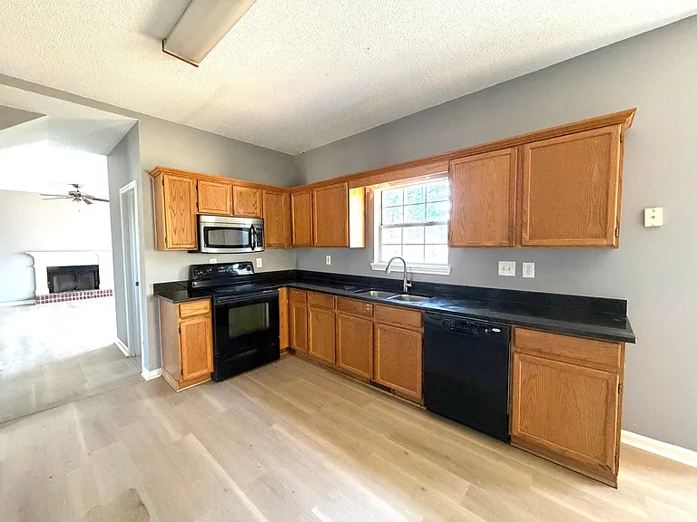 2205 Springer Walk — Photo 11