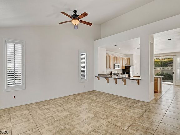 5th image of 2847 Glistening Grove Ave