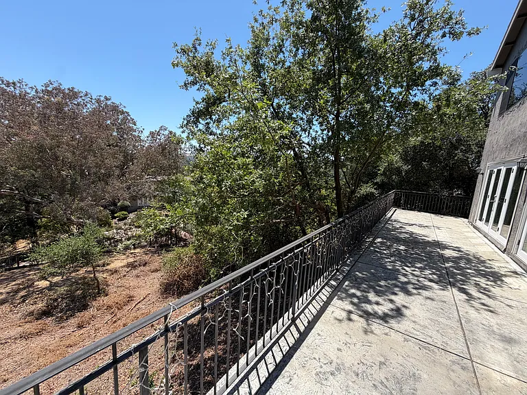 1320 El Curtola Blvd #A — Photo 27