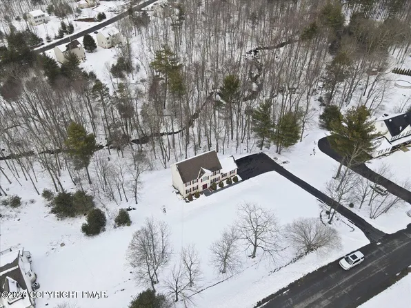 2322 Southridge Dr, East Stroudsburg, PA 18302