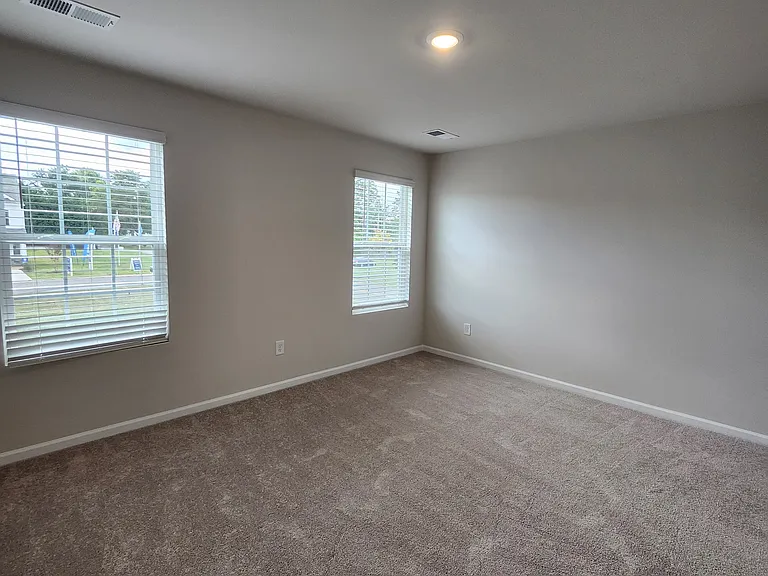 708 Peyden Ln — Photo 11