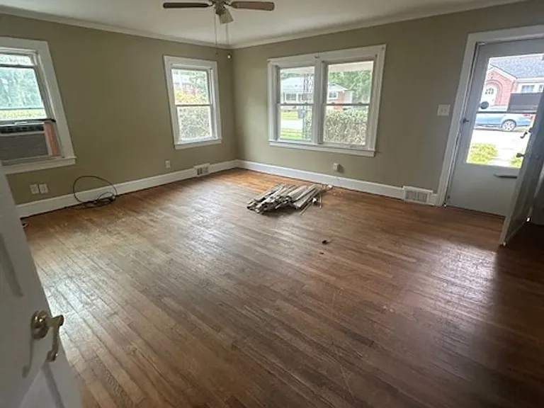 1323 N Independence St — Photo 3