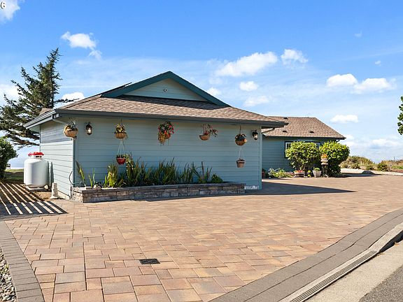 3rd image of 1243 Collis Ln