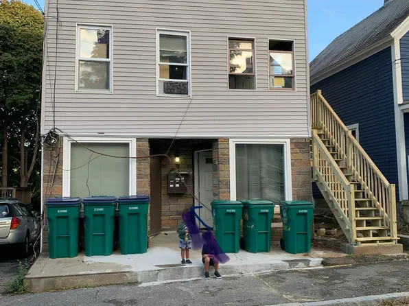 107 Cedar St Floor 3, Fitchburg, MA 01420