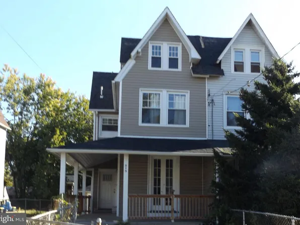 219 Sharon Ave, Sharon Hill, PA 19079