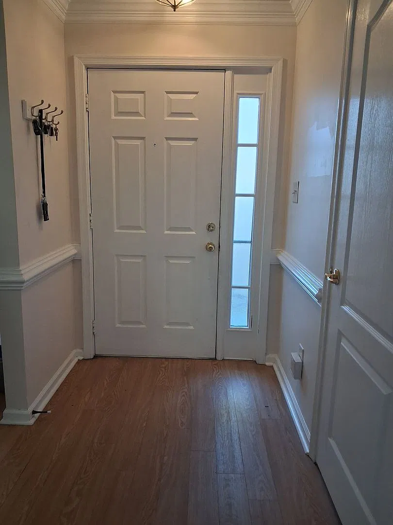 Spacious 2BR/2BA Condo at Waters Edge at the River Front — Photo 4