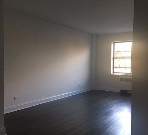 4th image of 43 Amberson Ave APT 5D