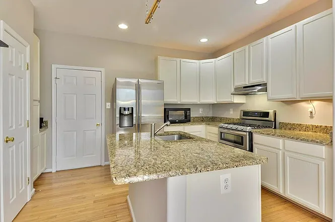 21768 Tottenham Hale Ct — Photo 3
