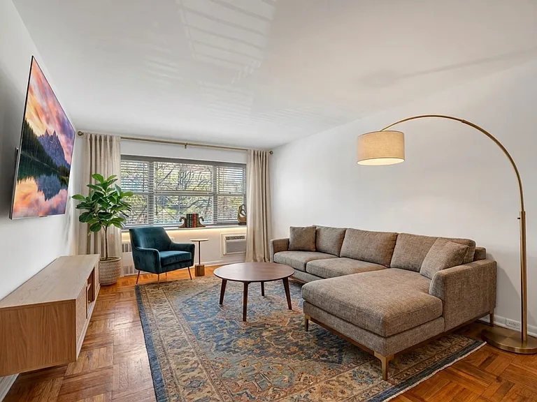 222 N Broadway #3D — Photo 11