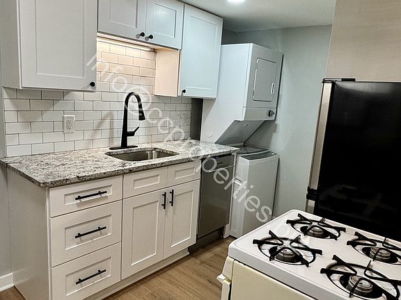 5th image of 269 S Monroe Ave APT C