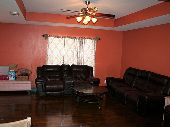 4th image of 3101 Abilene St