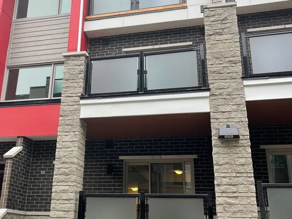 1034 Reflection Pl #607, Pickering, ON L1X 0L1