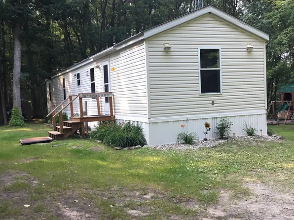N8137 Kitty Dell Ln, Crivitz, WI 54114