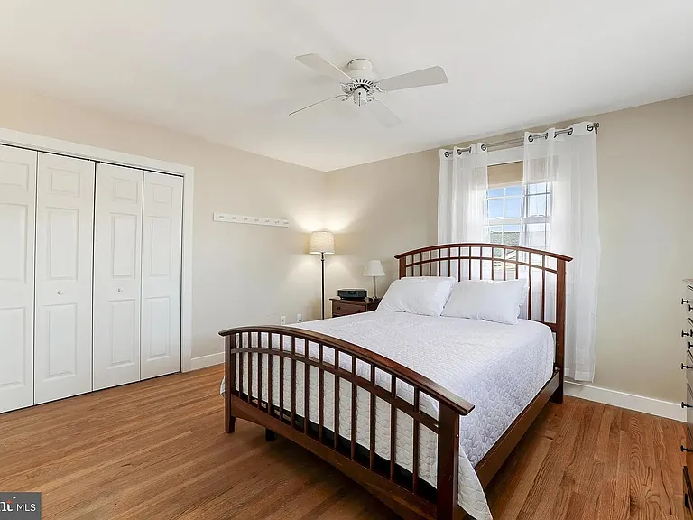 15010 Ulderic Dr — Photo 36