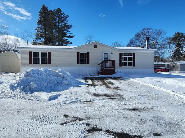 2 Abenaki Dr, Lisbon, ME 04250