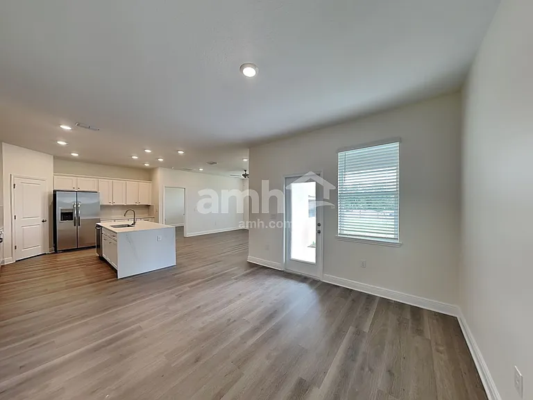 3724 Center Cove Ln — Photo 6