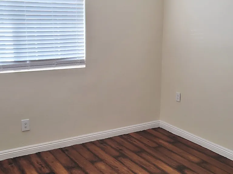 7858 Seville Ave — Photo 15