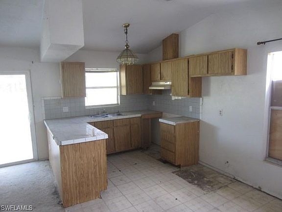3rd image of 2655 Purslane Dr